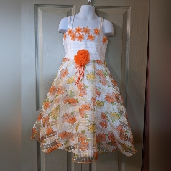 New with Tags Classic Fashion Easter Party Dress, Size 5, B26